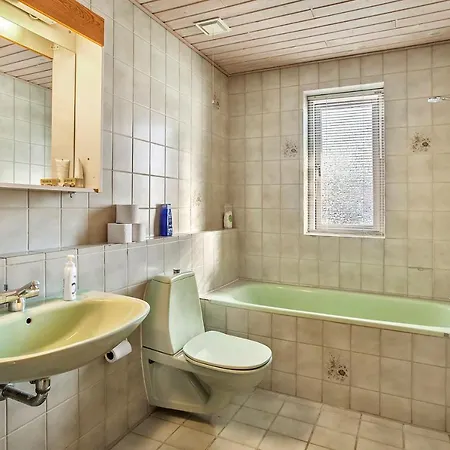Mollevangen Holiday House Tatil Evi